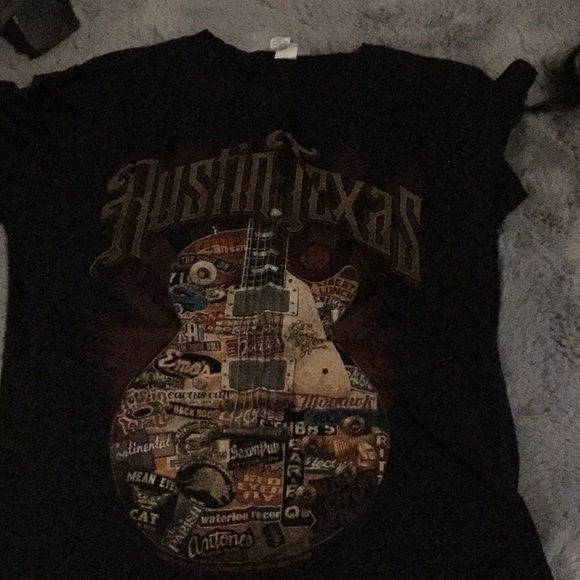 T-shirts in various colors - Picture 4 of 4